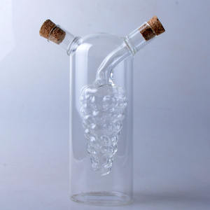 Cruche à <span class=keywords><strong>huile</strong></span> et vinaigre en verre traditionnelle minimaliste, motif grappe de <span class=keywords><strong>raisin</strong></span>, pour <span class=keywords><strong>cuisine</strong></span>, salle à manger, bureau, pour assaisonnements, rentrée scolaire - Product Image 5