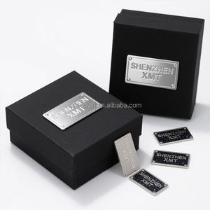 Plaque signalétique en aluminium gravée étanche pour les dispositifs de soins de la peau de luxe Utilisation de la caractéristique de code à barres pour les perruques de parfum de boîte d'emballage cosmétique - Product Image 5