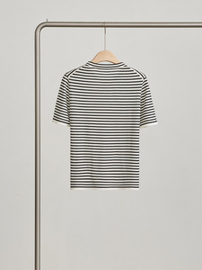 Maglia da <span class=keywords><strong>donna</strong></span> elegante Casual ampia primavera nuova t-shirt <span class=keywords><strong>a</strong></span> <span class=keywords><strong>righe</strong></span> <span class=keywords><strong>bianche</strong></span> <span class=keywords><strong>nere</strong></span> realizzata in Jersey di lana di pecora <span class=keywords><strong>a</strong></span> maglia <span class=keywords><strong>a</strong></span> maniche corte da <span class=keywords><strong>donna</strong></span> - Product Image 4