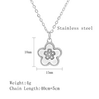 Collier à la mode de fleur de coquille de pierre collier en acier inoxydable plaqué or 18k de coquille blanche naturelle pour des femmes