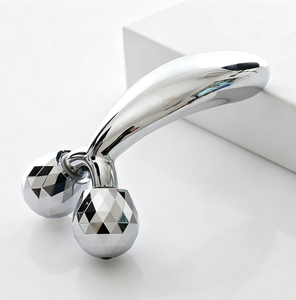 Masajeador Facial y Corporal de Doble Rodillo de Metal, Rodillo Facial de Aleación de Zinc para Lifting Facial y Contorno de Mandíbula Antiarrugas - Product Image 1