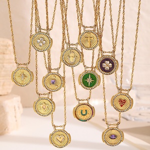 Collar de Acero Inoxidable Estilo Europeo Americano, Colgante de Moneda de Alta Calidad con Incrustaciones de Diamantes en Forma de Corazón - Product Image 1