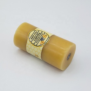 Bougie pilier en cire d'abeille 100% pure faite à la main longue durée avec mèche en coton pour la décoration de la maison, les fêtes de mariage ou Noël - Product Image 5