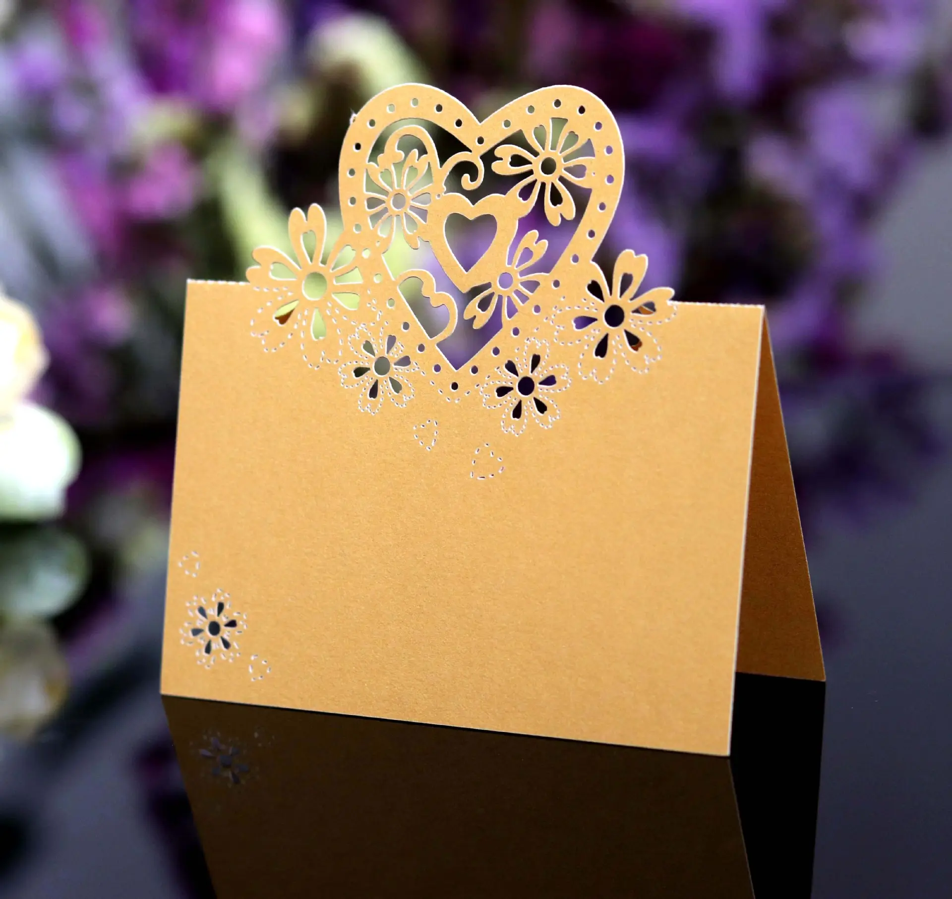 MU grosir indah cinta hati Laser Cut tempat kartu pemegang kualitas tinggi kartu nama meja pernikahan dekorasi