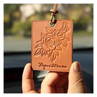 Diffuseur de parfum de luxe longue durée en cuir avec logo personnalisé pour grille d'aération de voiture, vente en gros par lot