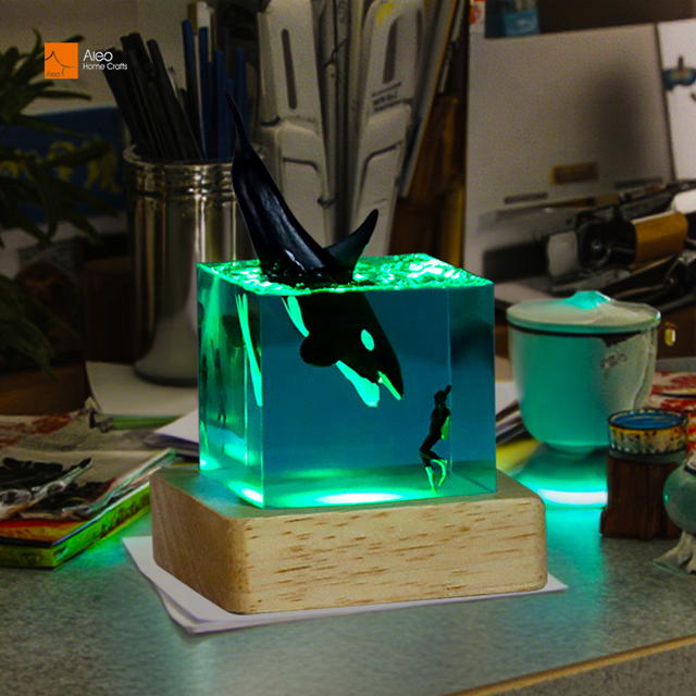 OEM Handmade Resin Crafts Shark Night Lamp Simulated Deep Sea Ocean Landscape Marine Organism for Small Table Home Decoration
