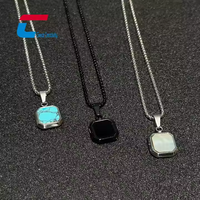 Collier pour hommes et femmes avec puces NFC Collier pendentif Nfc carré en acier inoxydable Hip Hop bleu turquoise