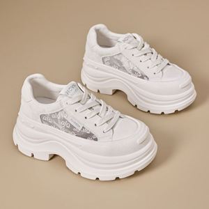 Zapatos de Mujer con Suela Suave y Cómoda, Plataforma para Aumentar la Estatura, Zapatillas Blancas Transpirables de Malla para Verano 2026 - Product Image 5