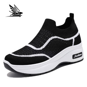 حذاء نسائي شبكي كاجوال بنعل سميك، سنيكرز بناتي شبكي يسمح بالتهوية - Product Image 3