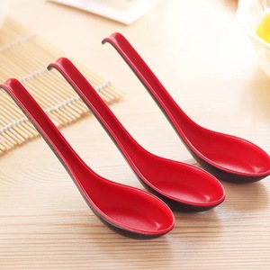 Red And Black Melamine Soup Spoon Long Handle Food Grade Material Restaurant Hotel Use Solid Color Pattern - Product Image 3