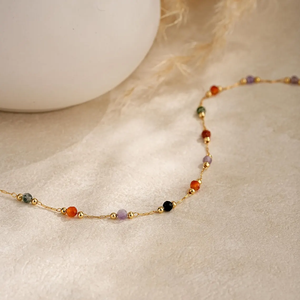 Collier pendentif artisanal en cuivre naturel et opale, chaîne maille forçat, pierres colorées délicates, style européen-américain, bijoux superposables - Product Image 5