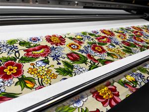 Impresora Híbrida UV Myjet Factory 1860 PRO, Impresión Multifuncional, Impresora de Gran Formato para Pequeñas Empresas - Product Image 5