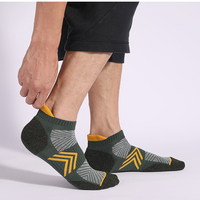Chaussettes de sport 2024 respirantes, antidérapantes et à séchage rapide pour le tennis, le badminton et la course à pied, coupe basse, personnalisables, avec coussinets de protection.