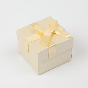 Boîte <span class=keywords><strong>de</strong></span> <span class=keywords><strong>rangement</strong></span> pour bijoux en papier nacré 5*5*3 compartiments, pour bagues et boucles d'oreilles, directement <span class=keywords><strong>de</strong></span> l'usine - Product Image 5
