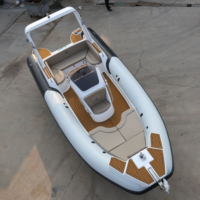 Bateau pneumatique semi-rigide CE de haute qualité 7m en Hypalon PVC, console 700, coque en V profond, pour la pêche et le canoë en mer