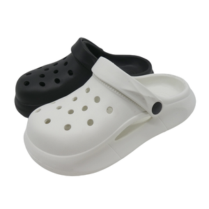 Sabots légers pour enfants avec chaussures antidérapantes pour le confort et la sécurité. - Product Image 4