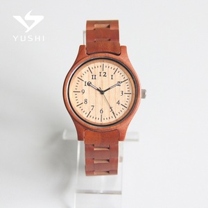 2018 Venta caliente sándalo rojo relojes de cuarzo Digital hecha a mano de madera <span class=keywords><strong>reloj</strong></span> de pulsera logotipo personalizado - Product Image 1