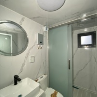 Maison conteneur respirante de 40 pieds à assemblage rapide avec chambre et entrée, conception modulaire préfabriquée de Hebei