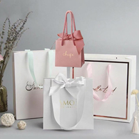 Sacs en Papier Noirs de Luxe avec Poignées en Ruban pour Boutiques, Emballage Commercial Personnalisable avec Votre Logo