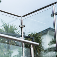 Moderne Regenwasserabweisende Selbstreinigende Glasgeländer Hydrophile Beschichtung 8mm Klarglas für Treppen Hotel Schwimmbad
