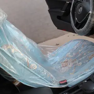 带有通用不同尺寸汽车的一次性塑料汽车座椅套