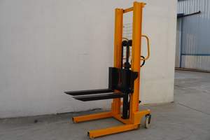 小型パレットスタッカー中国からの安価な手動油圧スタッカーパレットスタッカー - Product Image 4