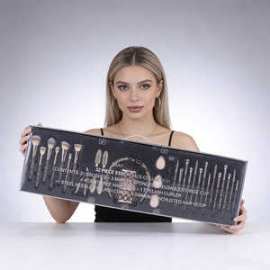 Juego <span class=keywords><strong>de</strong></span> 32 <span class=keywords><strong>Brochas</strong></span> <span class=keywords><strong>de</strong></span> <span class=keywords><strong>Maquillaje</strong></span> con Pedrería Glitz and Glam, Estilo Profesional, <span class=keywords><strong>Brochas</strong></span> <span class=keywords><strong>de</strong></span> <span class=keywords><strong>Maquillaje</strong></span> <span class=keywords><strong>de</strong></span> Lujo al <span class=keywords><strong>por</strong></span> <span class=keywords><strong>Mayor</strong></span> con Caja <span class=keywords><strong>de</strong></span> Regalo - Product Image 3
