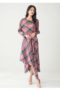 Robe plissée rose et verte en tissu naturel PY Fashion Design, robe maxi élégante décontractée pour femmes, vente en gros de vêtements en vrac - Product Image 2