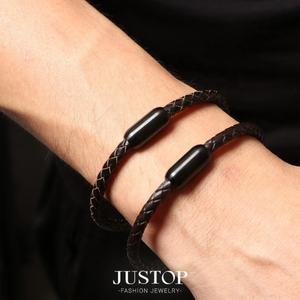 Pulseras de Cuero PU Trenzado de Estilo Simple en Color Negro JUSTOP para Mujeres y Hombres con Cierre Magnético, Regalo Moderno, Hecho en China - Product Image 2