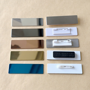 Plaque d'identification vierge pour <span class=keywords><strong>employé</strong></span>, avec panneau miroir brossé, style épingle et magnétique - Product Image 1