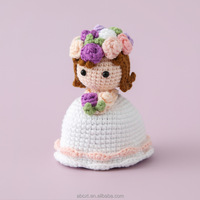 Poupée de mariée au crochet faite à la main, bouquet de mariage, adorable figurine en fil, amigurumi, cadeau pour mariée et demoiselle d'honneur, objets décoratifs