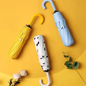 Paraguas Plegable de Tres Secciones con Apertura Manual, Estilo Europeo Japonés, Mango Curvo, Tela de Goma Negra Resistente a Impactos, Protección Solar y contra la Lluvia, para Publicidad - Product Image 1