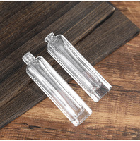 Flacon pulvérisateur de parfum vide en verre de 15 ml, portable, rectangulaire, avec couvercle argenté et diffuseur, pour échantillon de parfum ou emballage cosmétique