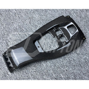 Livraison rapide - Kits intérieurs 458 - Garniture de console de levier de vitesses en fibre de carbone brillante pour Ferrari 458 Italia Spider 2009-2015 - Product Image 4