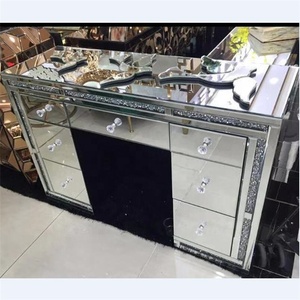 Venta al por mayor moderna Luz de lujo tocador de madera de plata diamante dormitorio Muebles personalizados espejo mesa de maquillaje con espejo de madera - Product Image 1