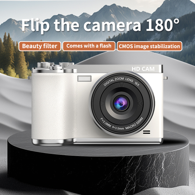 ABS Material Lightweight 1080P Mini Retro Aesthetic Vlogging CCD Camera with 2.4 Inch Screen for Girls