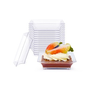 Platos Cuadrados Mini Desechables de Plástico Transparente para Postres, Grado Alimenticio, Color y Logotipo Personalizables para Fiestas, Bodas y Aperitivos - Product Image 3