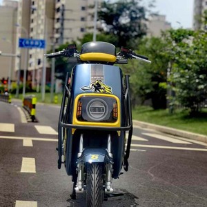 Scooter Urbano de 1000W de Súper Potencia, Motocicleta Todoterreno de Largo Alcance con 2 Neumáticos Anchos - Product Image 2