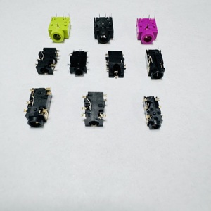 <span class=keywords><strong>3.5</strong></span> âm thanh Ổ cắm điện <span class=keywords><strong>Adapter</strong></span> thép không gỉ nam/nữ nối ABS 5A/2A đánh giá đồng cho tai nghe Guitar Microphone video - Product Image 2