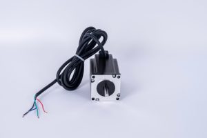 Motor Nema24 de 60 mm, 2.73 V, 4.2 A, 2.7 Nm - Product Image 1