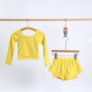 KERUI prezzo di fabbrica <span class=keywords><strong>abbigliamento</strong></span> attivo per bambini ragazza Nylon <span class=keywords><strong>abbigliamento</strong></span> sportivo Set Logo personalizzato ragazze Activewear produttore di <span class=keywords><strong>abbigliamento</strong></span> Yoga <span class=keywords><strong>abbigliamento</strong></span> - Product Image 3