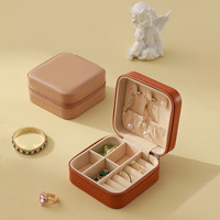 Mini Étui à Bijoux Rigide Tendance pour Femme, Résistant à l'Eau, Léger, Personnalisable, Organisateur de Boucles d'Oreilles, Boîte Cadeau Demoiselle d'Honneur