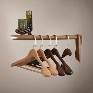 Perchas de Madera de Lujo para Novia, Percha Ancha de Madera con Técnicas de Laca para Ropa, Logotipo Personalizable para Armario - Product Image 2