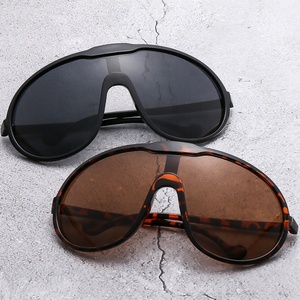 <span class=keywords><strong>Gafas</strong></span> <span class=keywords><strong>de</strong></span> Sol <span class=keywords><strong>de</strong></span> una Pieza Estilo Y2K para Mujer, Montura Grande <span class=keywords><strong>de</strong></span> Moda, Protección UV400, Estilo Futurista - Product Image 2