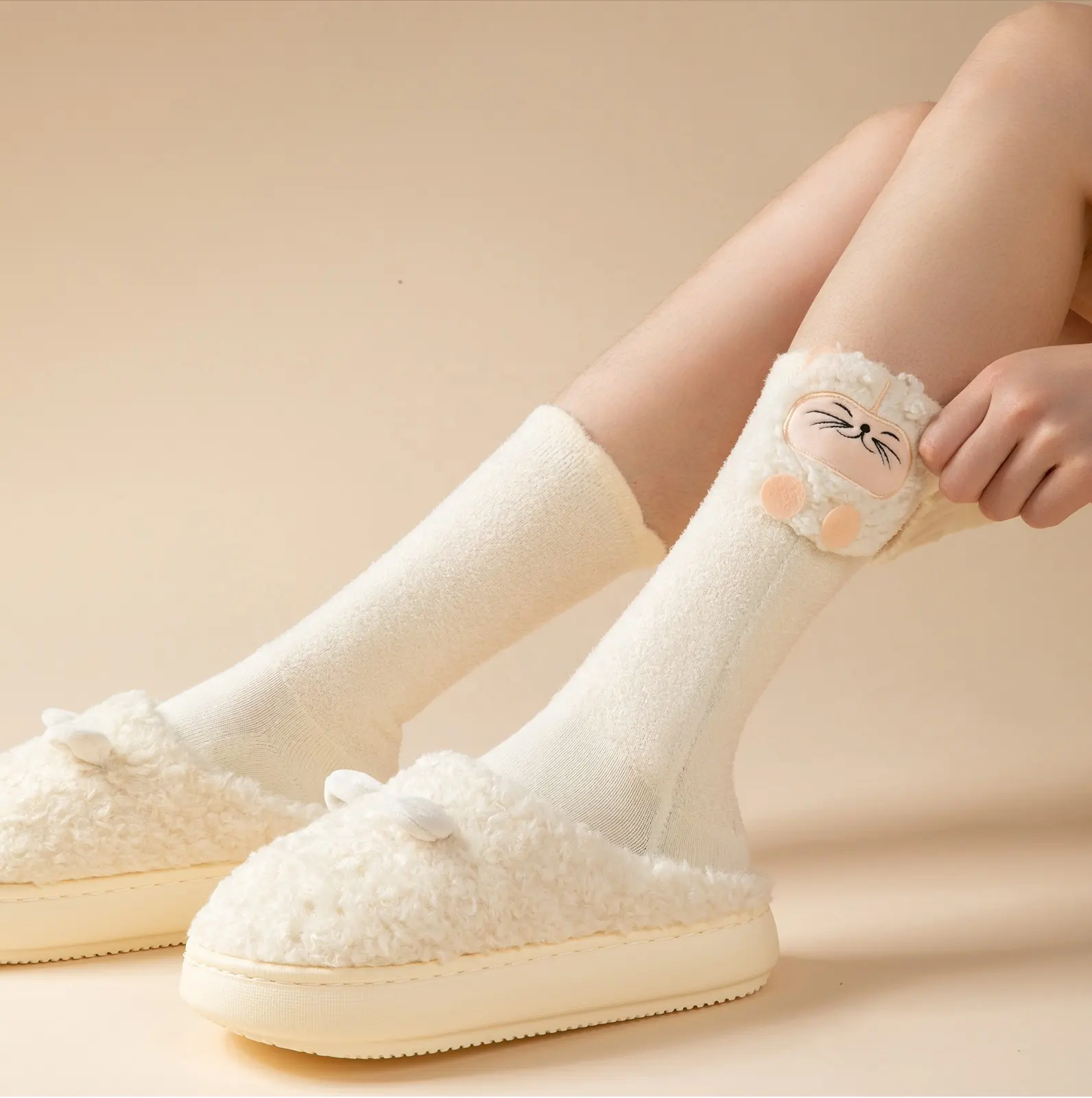 2023 Winter Women Thermal Socks Removable Heating Pad OEM ODM Womens Electric Heated Socks Foot Warmer