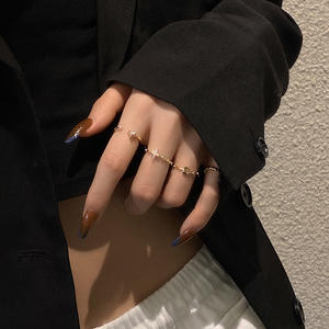 Anillos Delicados <span class=keywords><strong>y</strong></span> Sencillos con Forma <span class=keywords><strong>de</strong></span> Corazón <span class=keywords><strong>de</strong></span> Mariposa Personalizados, Brillantes <span class=keywords><strong>y</strong></span> Apilables, para Mujeres, Hombres, Parejas, <span class=keywords><strong>Matrimonio</strong></span>, Bodas, Conjuntos <span class=keywords><strong>de</strong></span> Joyería <span class=keywords><strong>de</strong></span> Moda - Product Image 6