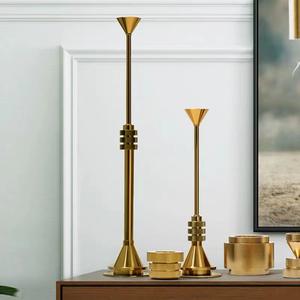 Candelabros nórdicos de lujo de Metal dorado, decoraciones para el hogar, velas corporales, artesanías, mesa, restaurantes, suministros de boda románticos - Product Image 2