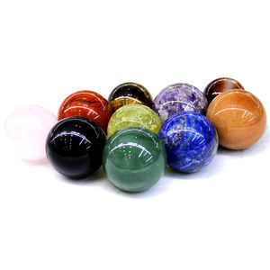 Cristaux de pierres précieuses naturelles en gros de haute qualité Natural1.6 cm 2cm Sphère de cristal - Product Image 4