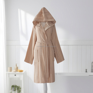 Peignoir unisexe 100% coton Best Seller Séchage rapide Vêtement de nuit d'été Tissu tissé respirant Léger Toute l'année ODM Fabriqué en Turquie - Product Image 1