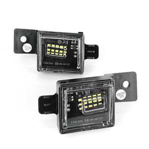 Pieza de Repuesto para Automóvil OE GM2875100, Luces LED para Matrícula Blancas 6500K, Luz LED para Placa de Matrícula para Chevy Silverado GMC Sierra Canyon 2014-2018 - Product Image 1